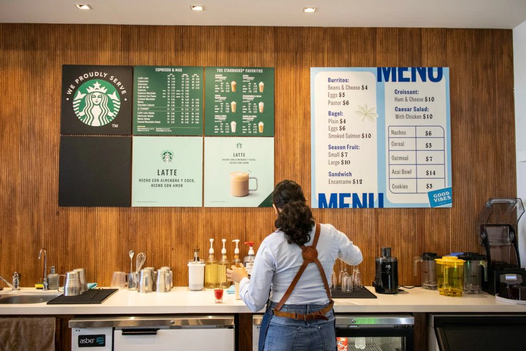 blue-palm-cafe-encantame-towers-003