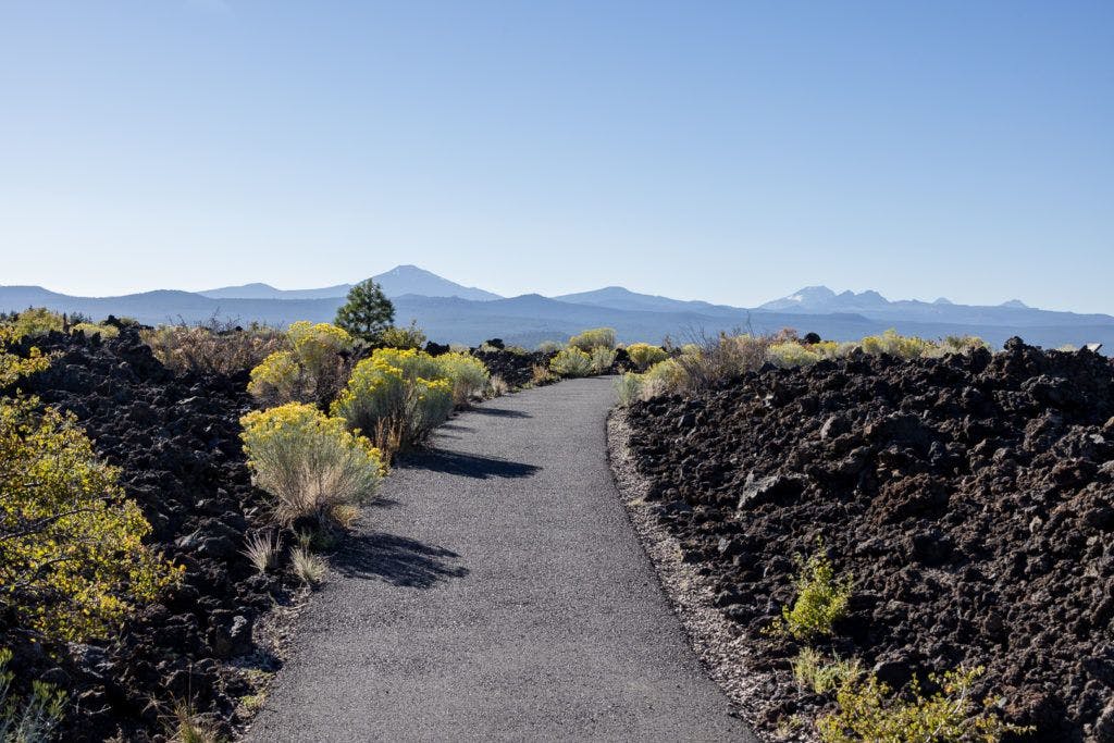 lava-butte-and-lands-visitor-center-014