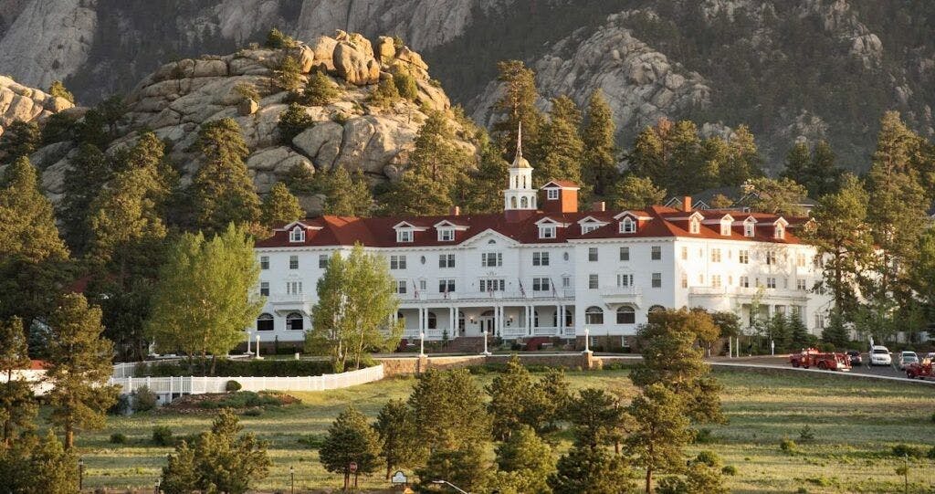 the-stanley-hotel-003
