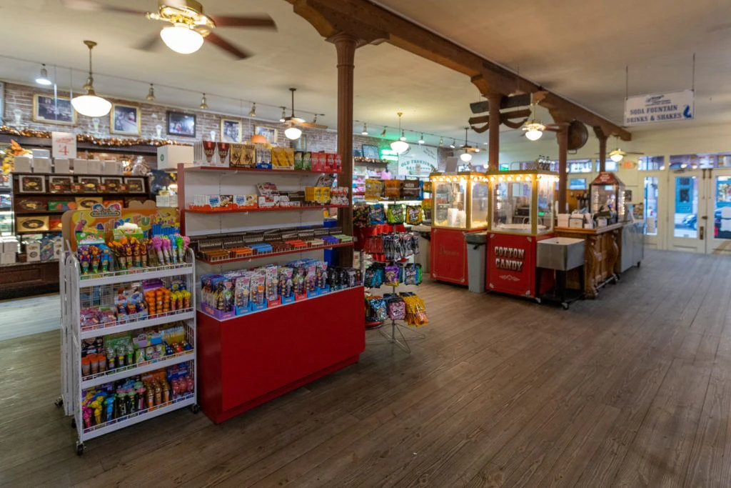 la-king-s-confectionary-galveston-014