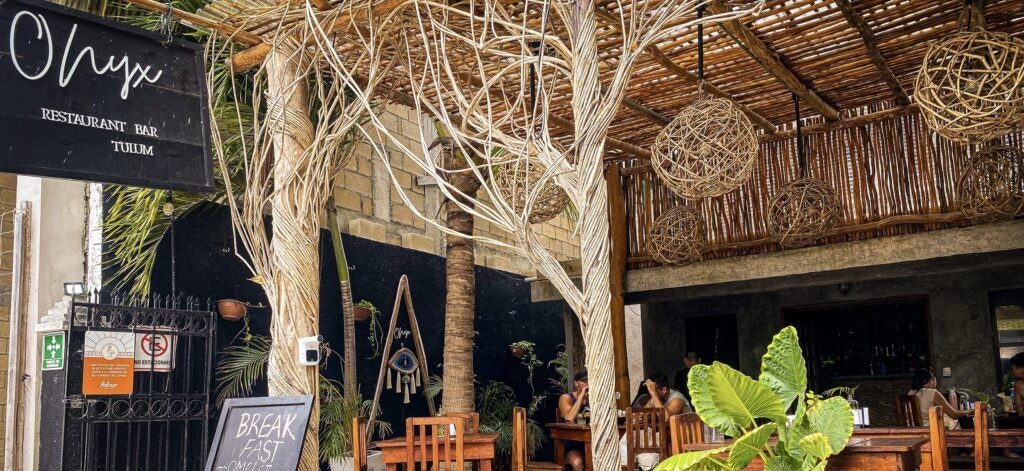 onyx-tulum-restaurant-bar-001