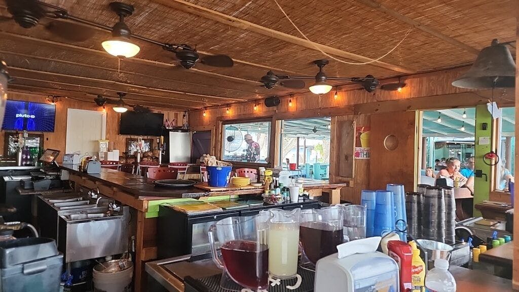 hidden-treasure-rum-bar-and-grill-004