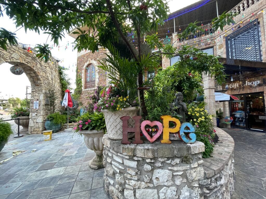 the-oasis-on-lake-travis-005