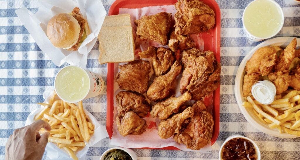 gus-s-world-famous-fried-chicken-002