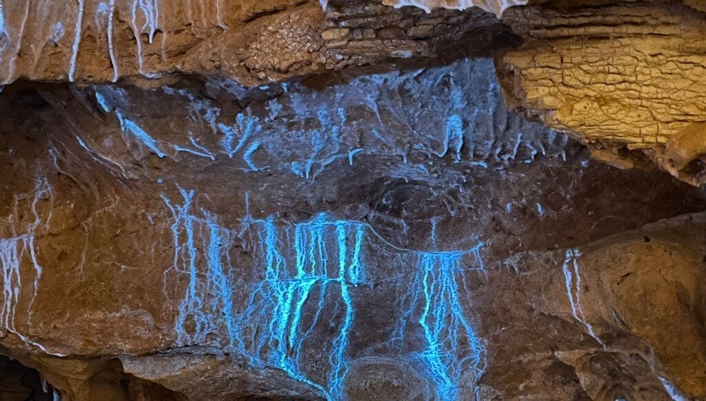 longhorn-cavern-state-park-003