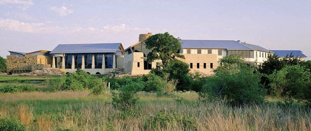 lady-bird-johnson-wildflower-center-001
