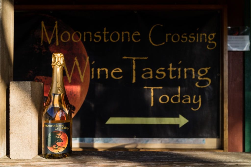 moonstone-crossing-tasting-room-016