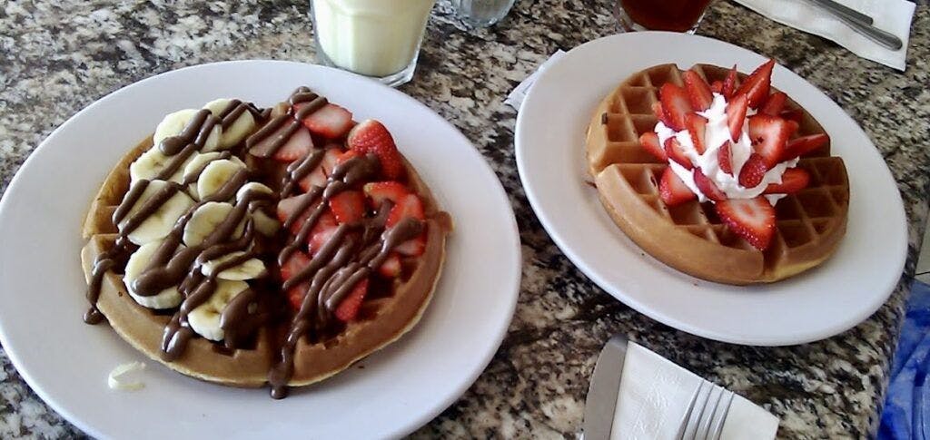 mr-cream-pancakes-and-waffles-004