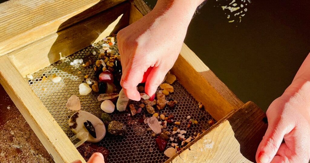 gold-rush-mining-company-adventures-001