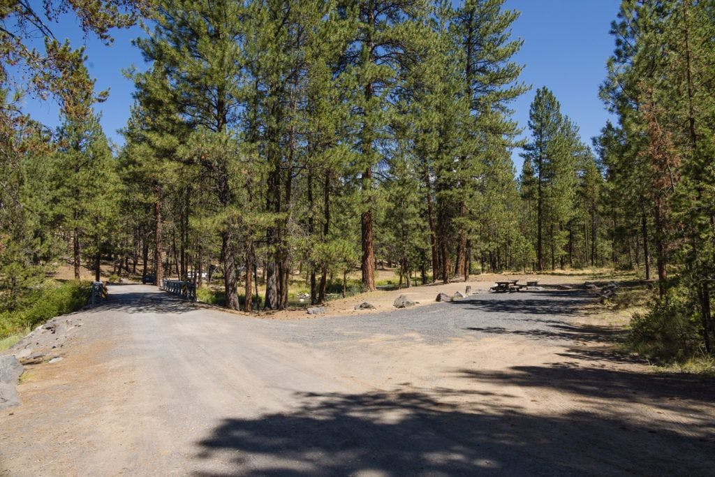 natural-water-slides-hike-and-paulina-plunge-tour-030