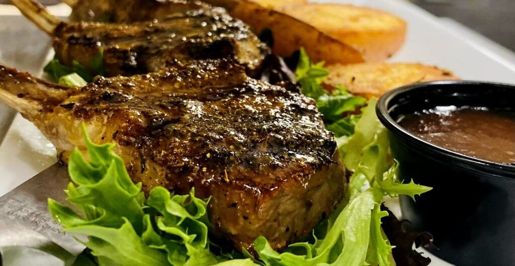 the-courtyard-grill-004