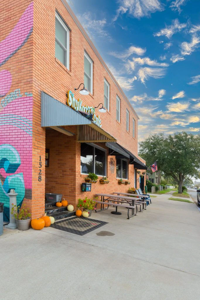 shykatz-cafe-and-bakery-025