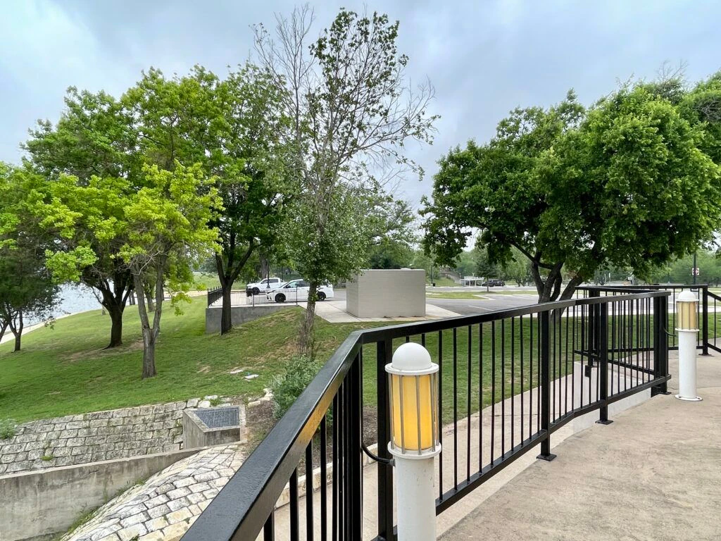 lakeside-pavilion-002