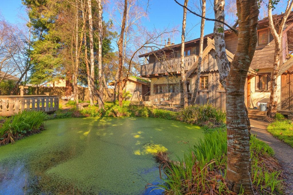 Cafe Mokka (Finnish Country Saunas & Hot Tubs)