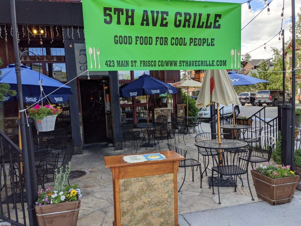 5th-avenue-grille-004