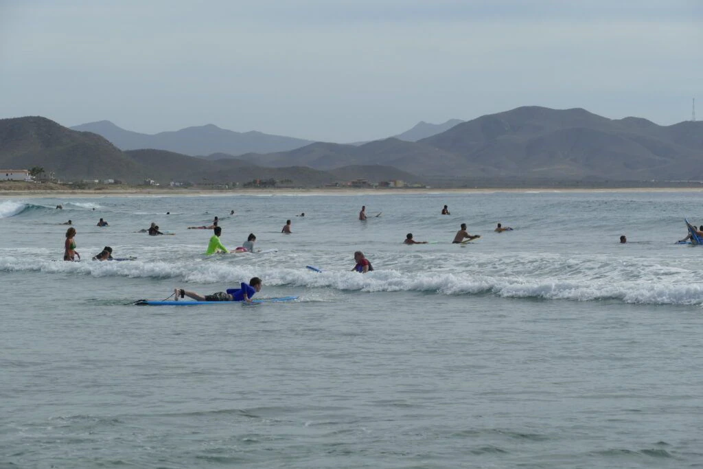 mario-surf-school-002