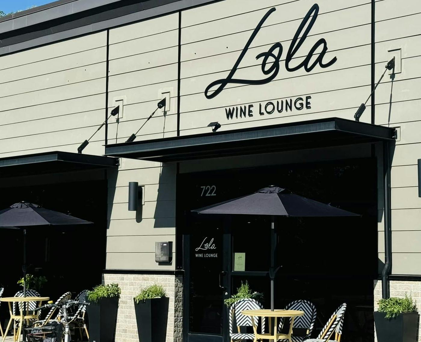 Lola - Wine Lounge