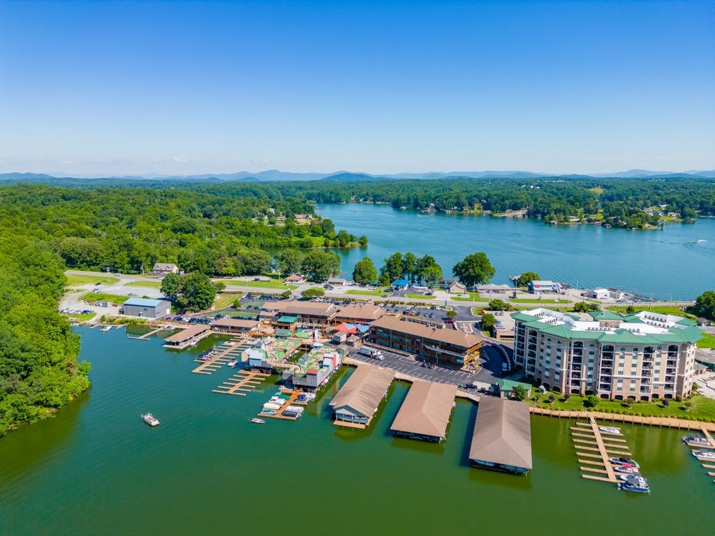 bridgewater-marina-and-pier-006