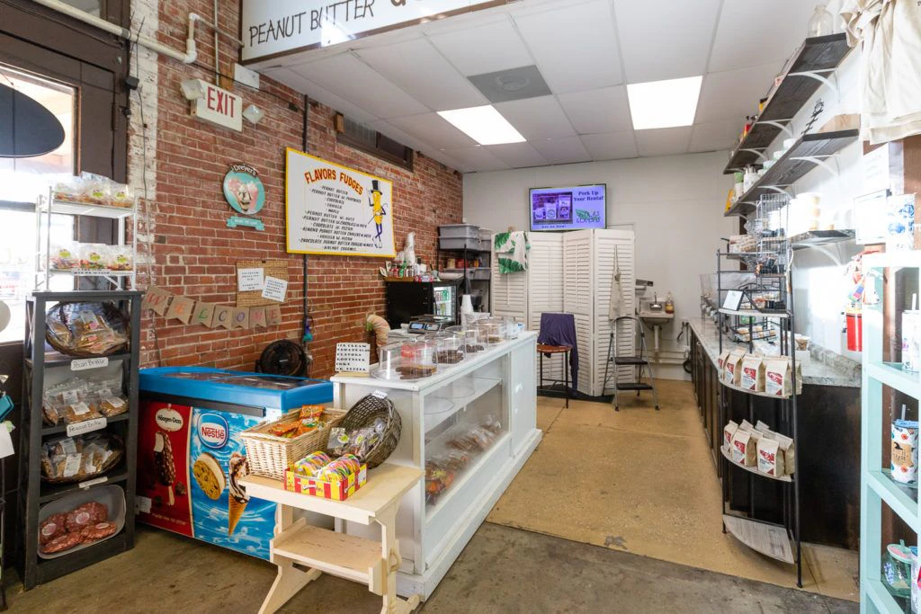 peanut-butter-warehouse-boutique-004