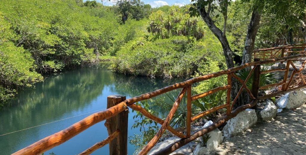 cenotes-dos-ojos-003
