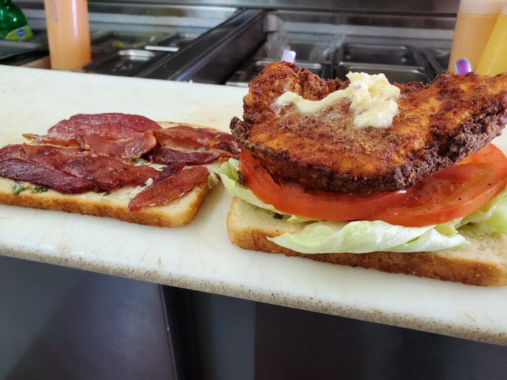 otto-s-food-cart-004