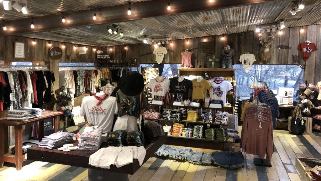 andy-s-on-river-road-002