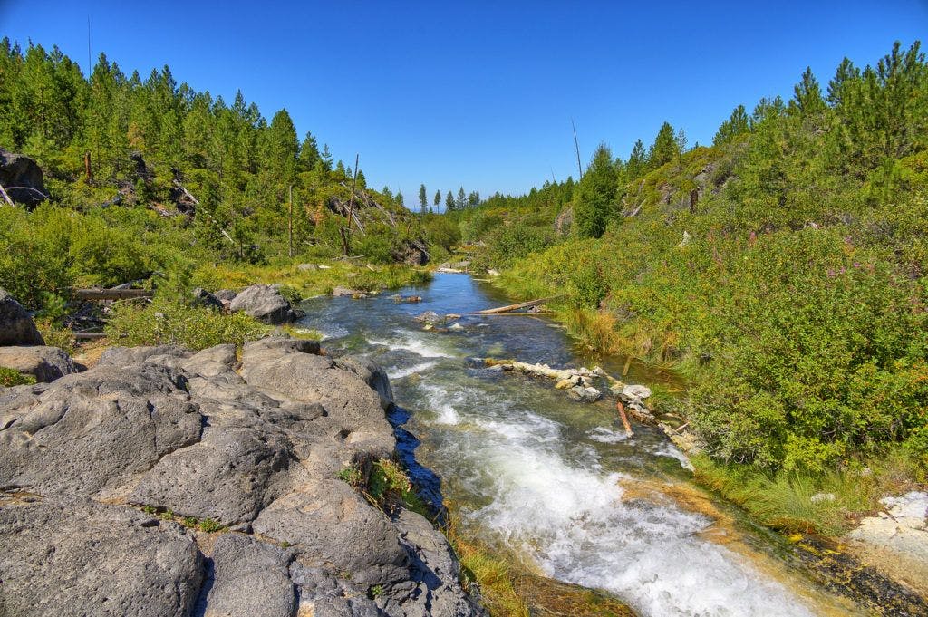 natural-water-slides-hike-and-paulina-plunge-tour-007