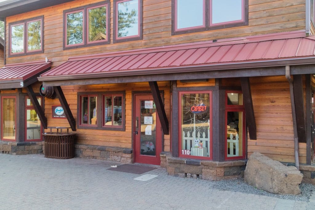 goody-s-chocolate-and-ice-cream-040