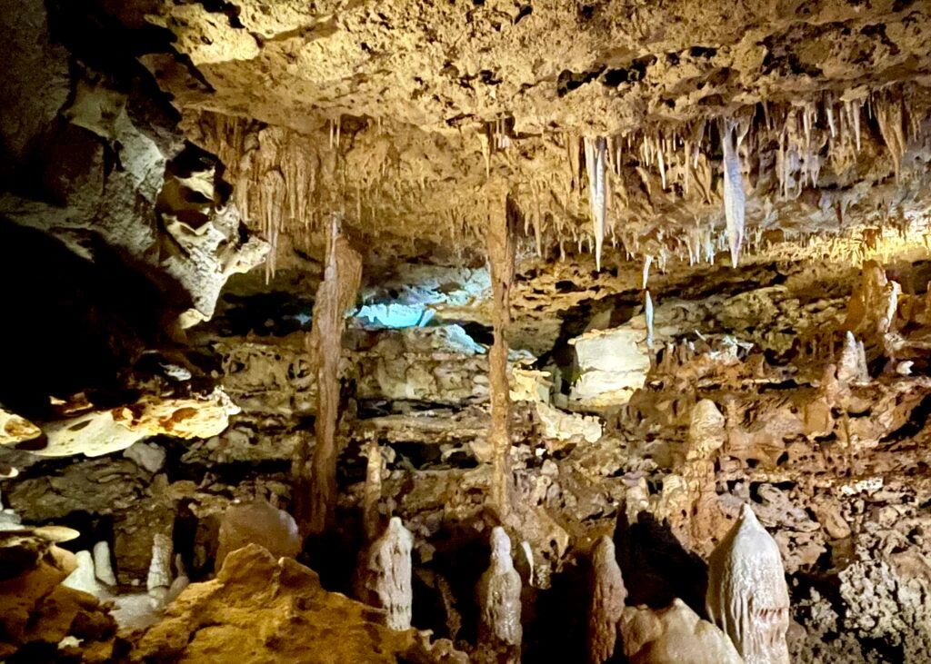 inner-space-cavern-006