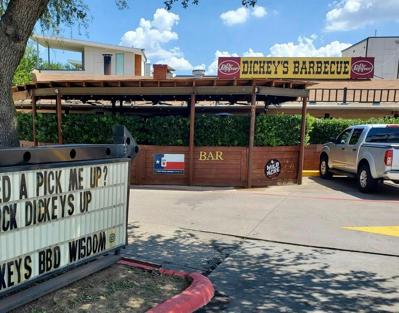 Dickey's Barbecue Pit 