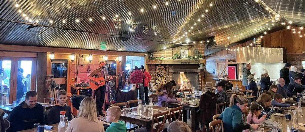 snowed-inn-sleigh-company-003