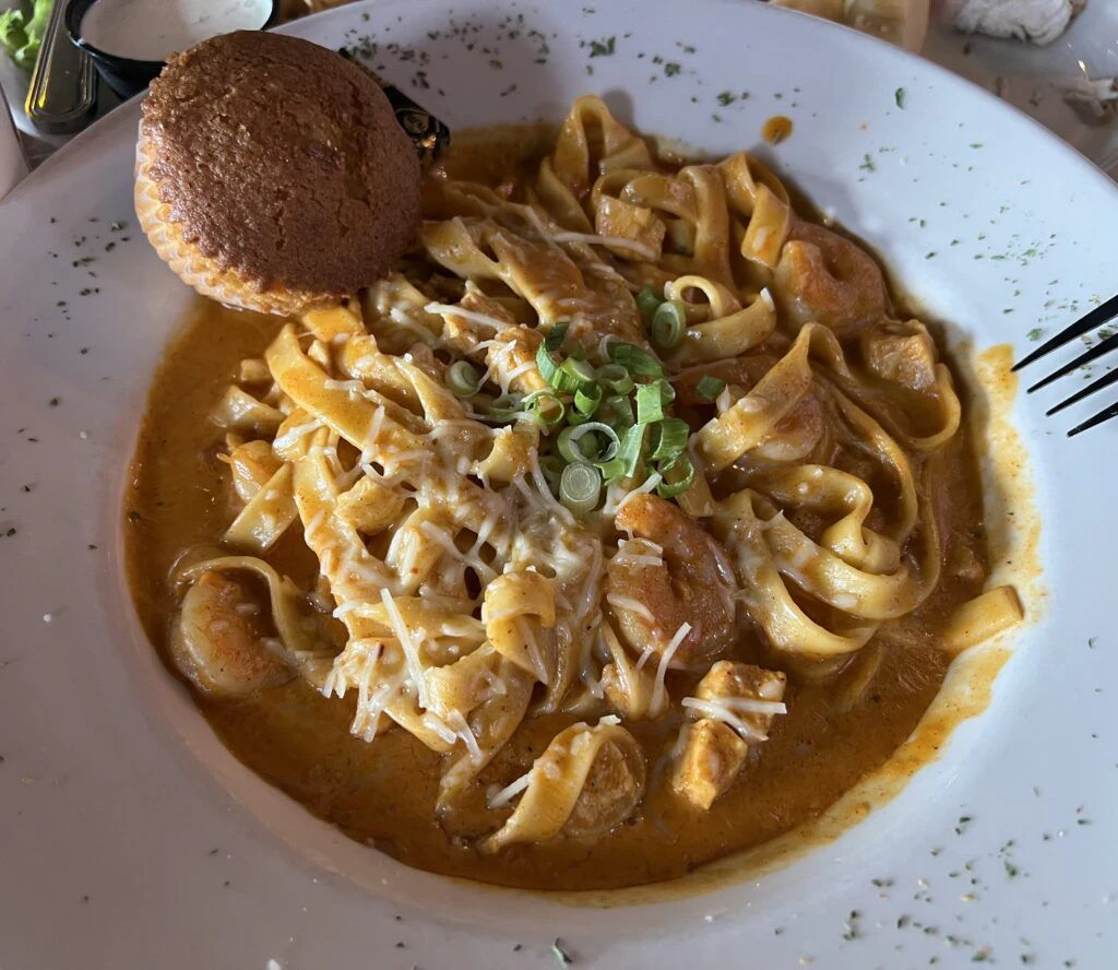 shorty-pants-lounge-and-marina-003