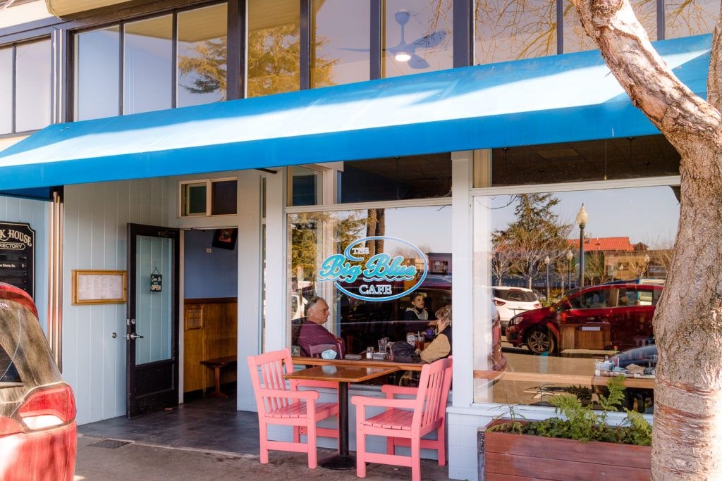 the-big-blue-cafe-004