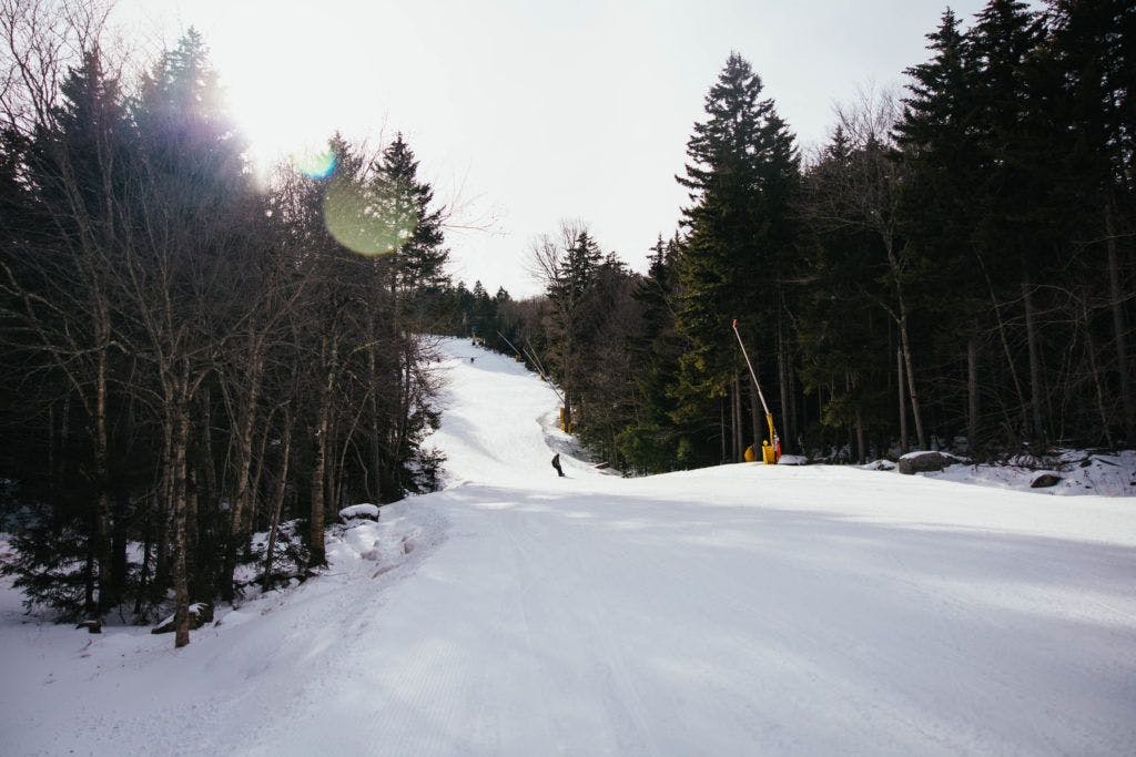 skiing-and-snowboarding-on-snowshoe-mountain-017