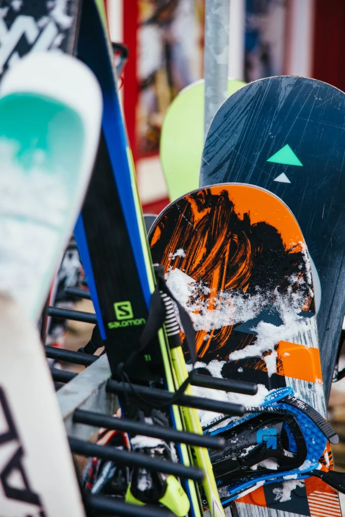 skiing-and-snowboarding-on-snowshoe-mountain-007