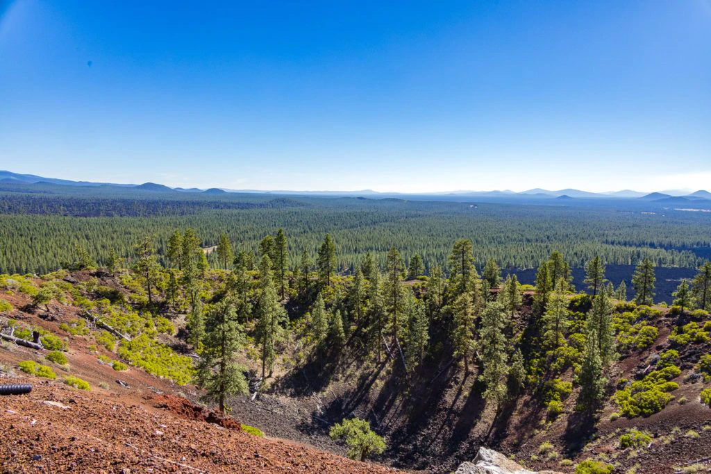 lava-butte-and-lands-visitor-center-039