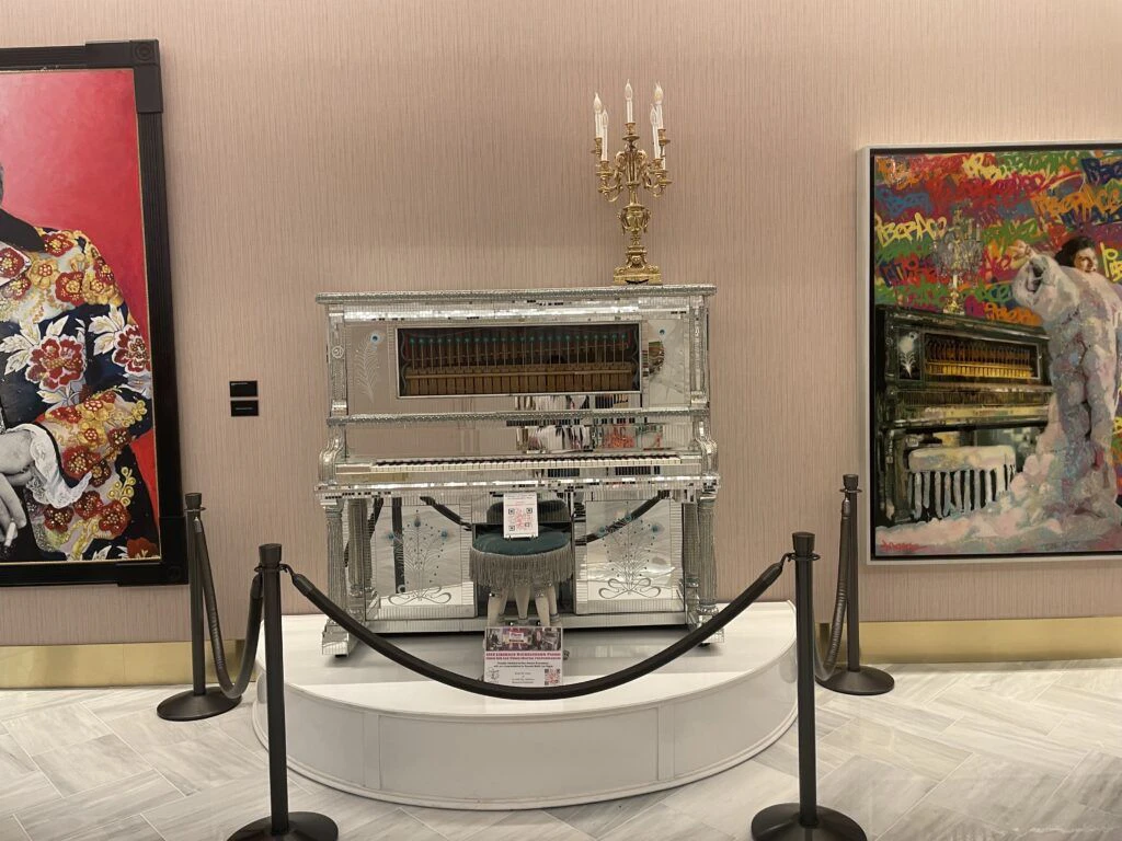 mystere-by-cirque-du-soleil-001