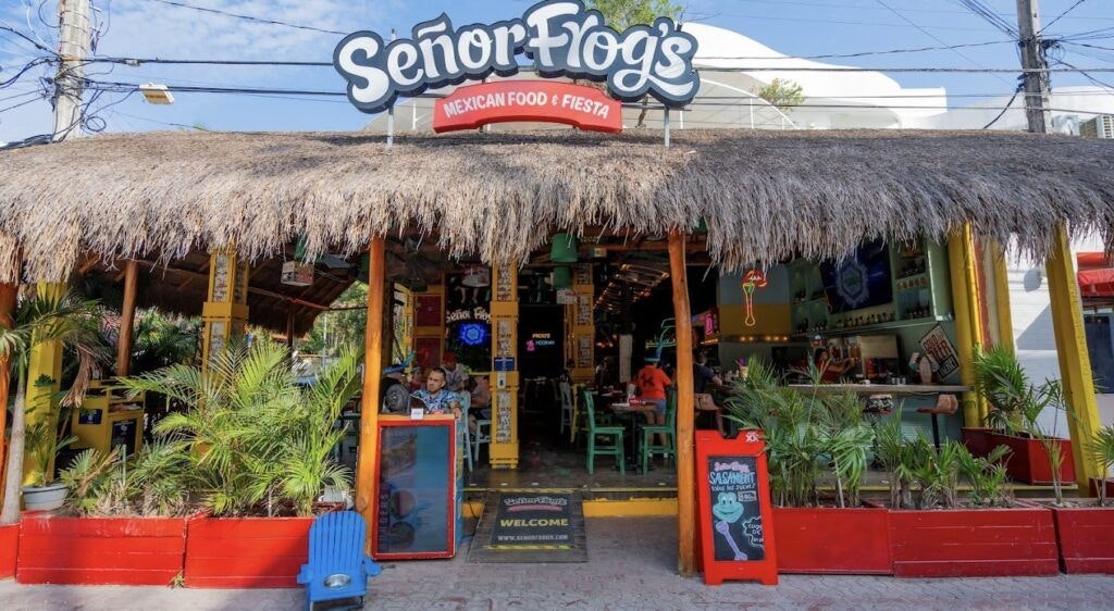 senor-frog-s-playa-del-carmen-001