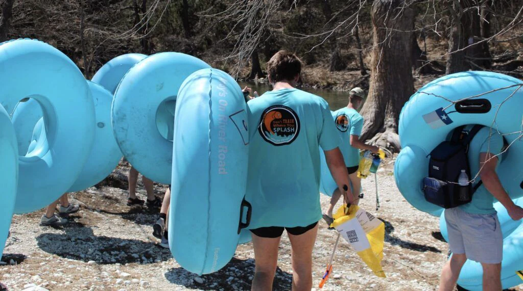 andy-s-on-river-road-004