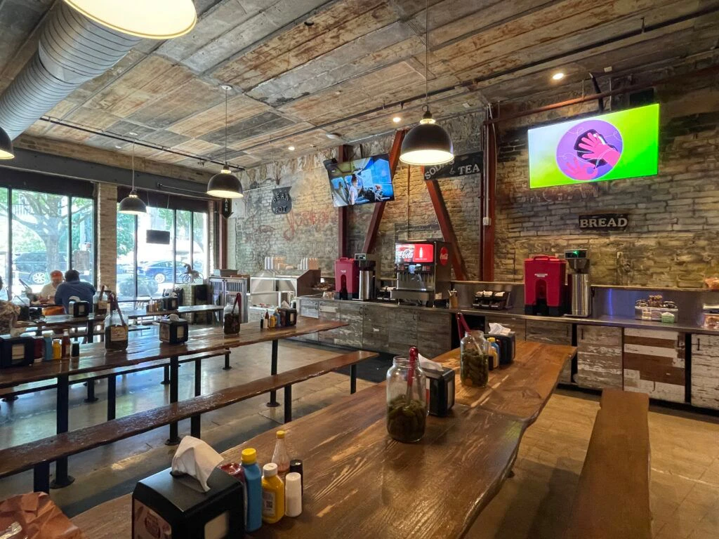 cooper-s-old-time-pit-bar-b-que-005