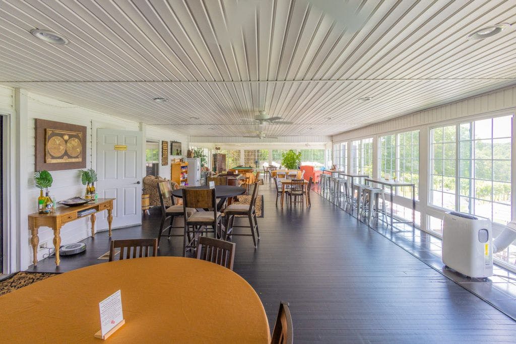 fables-and-feathers-winery-018