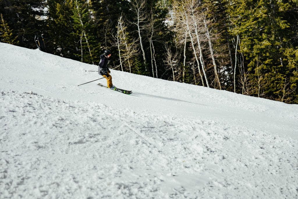 skiing-and-snowboarding-014