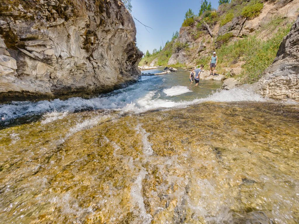 natural-water-slides-hike-and-paulina-plunge-tour-010