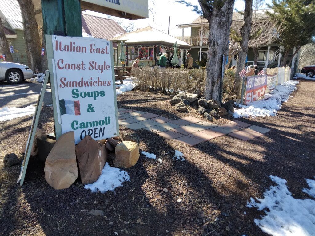 italian-lady-of-pinetop-cannoli-shack-kitchen-001