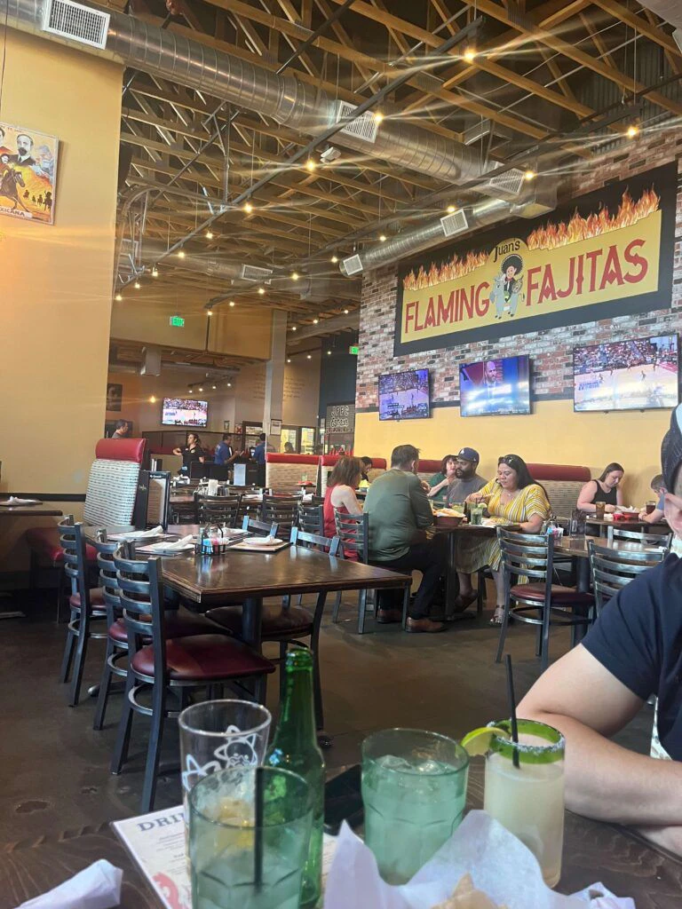 juan-s-flaming-fajitas-and-cantina-002