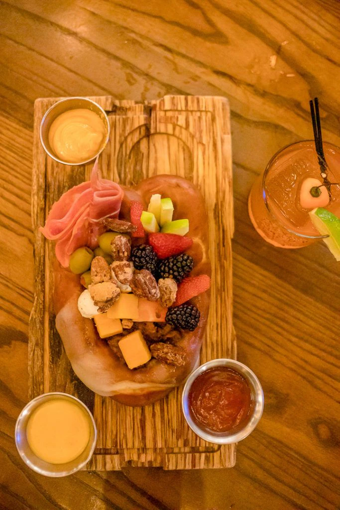 hearsay-on-the-strand-031