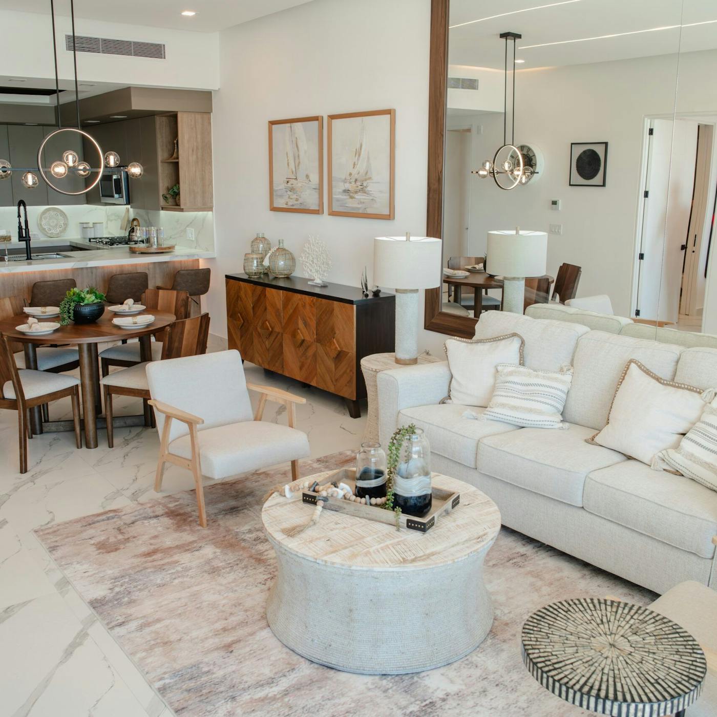 Sensory Impact on First Impression of a Vacation Rental