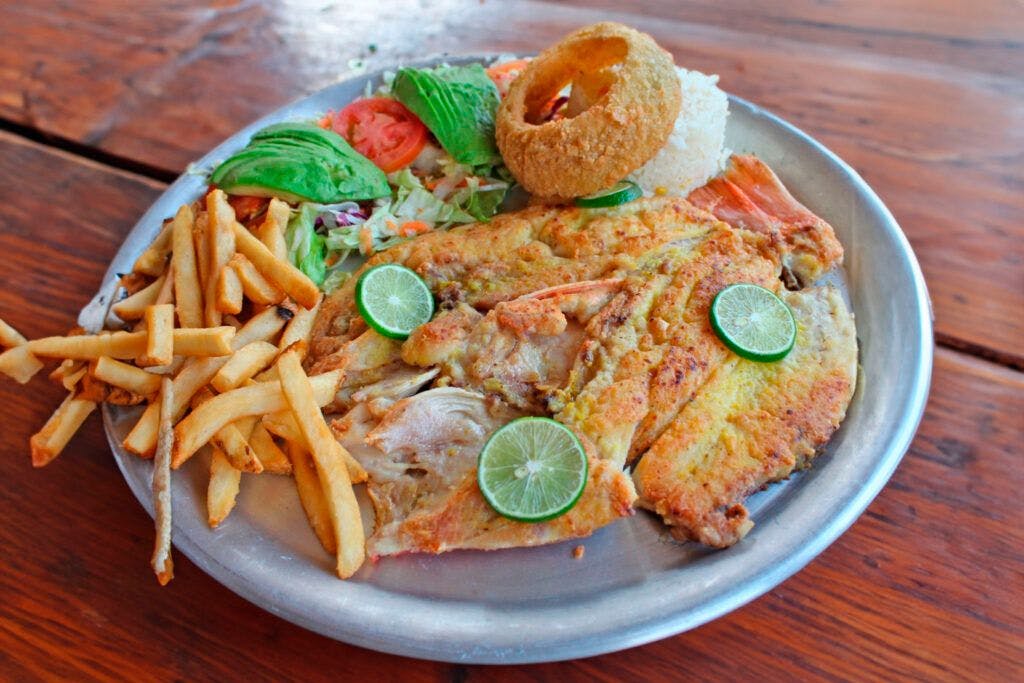 mariscos-los-perrones-005