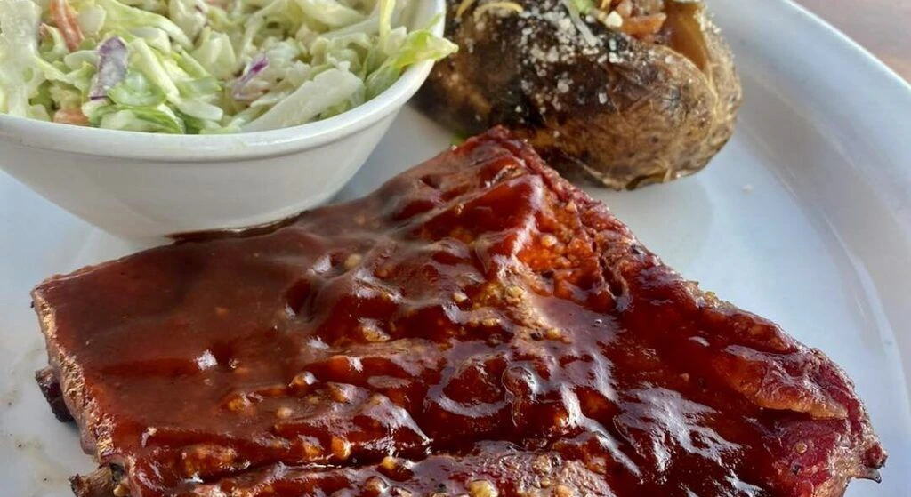 locking-horns-riverside-restaurant-003