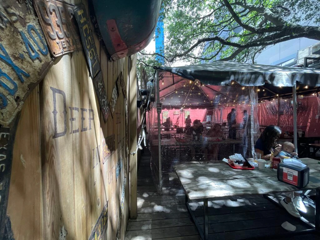 cooper-s-old-time-pit-bar-b-que-010